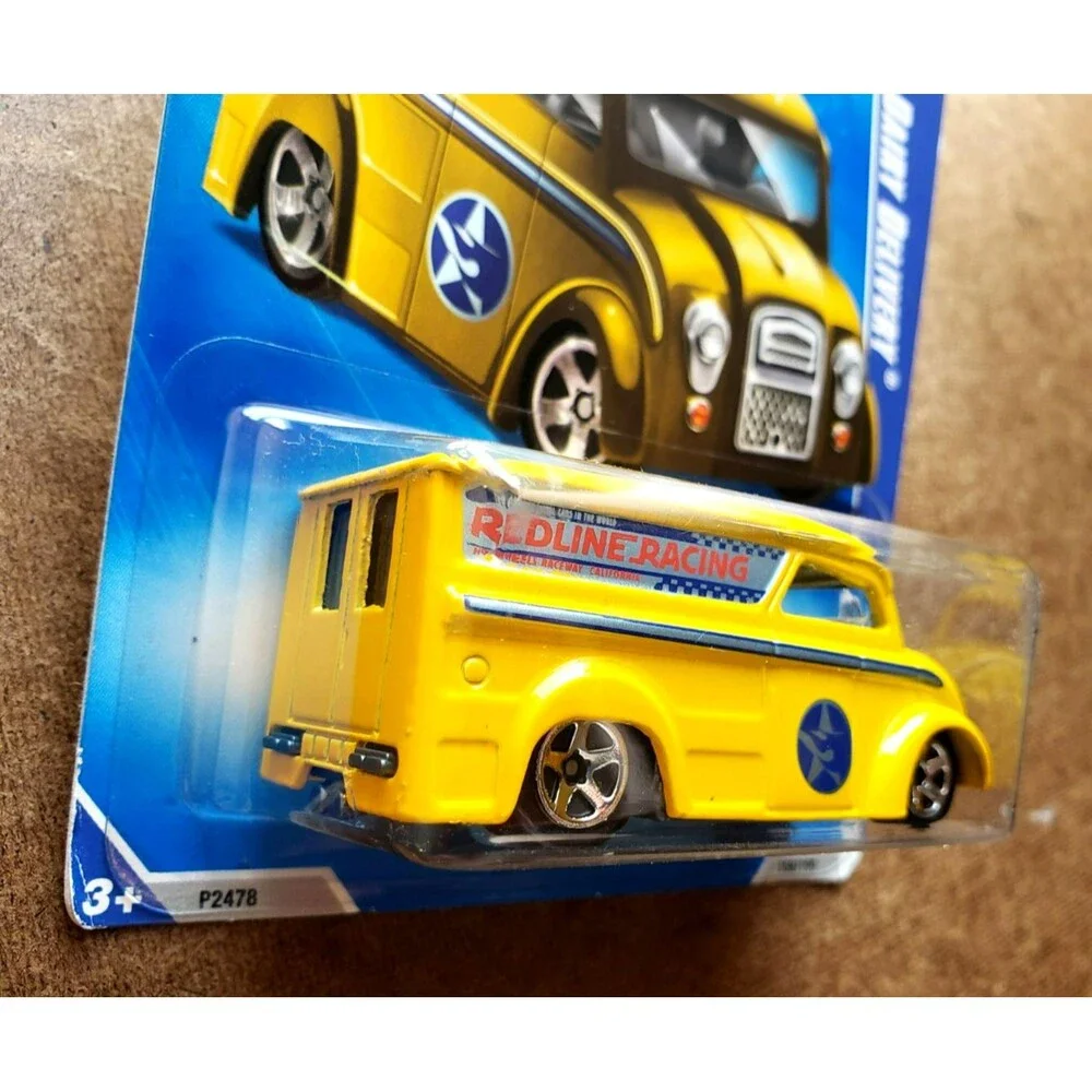 2009 Hot Wheels DAIRY DELIVERY Yellow MODIFIED RIDES SERIES #2/10 1:64 P2478 5SP